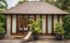 Zin Berawa Villas & Bungalows